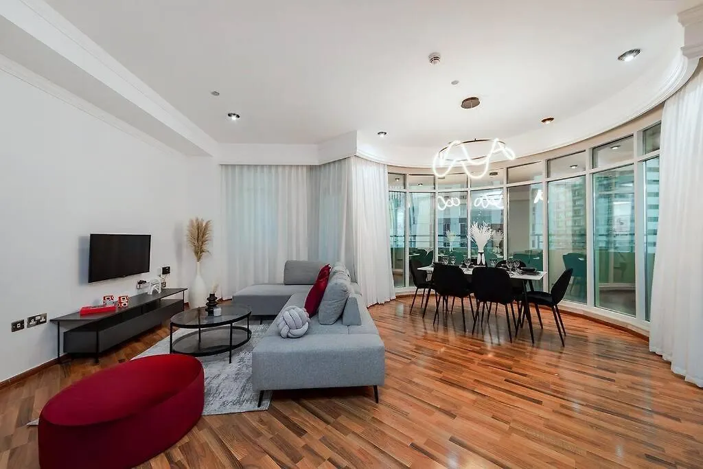 Spacious 2Br Apartment In Marina Crown Dubai