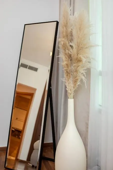 Spacious 2Br Apartment In Marina Crown Dubai